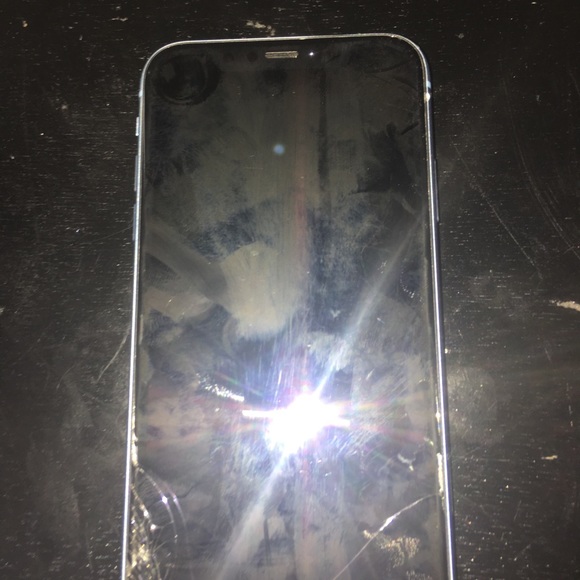 iPhone X - Picture 5 of 6